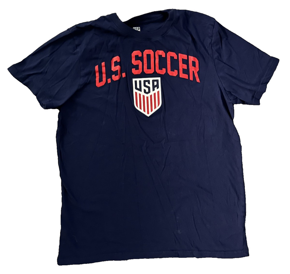 Men's USA SOCCER Size Medium Navy Blue Graphic Print Tee Shirt Basics Classic